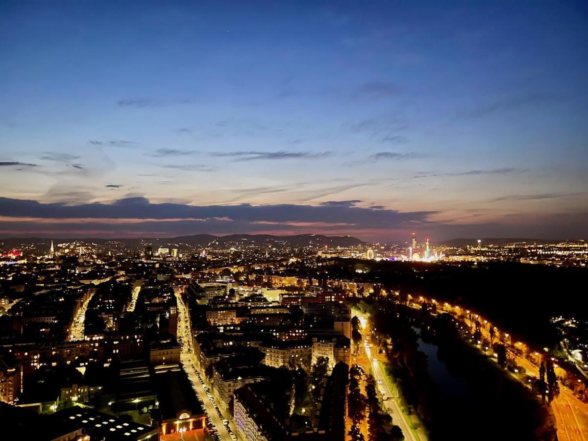 Triiiple Level 31 - Sonnenwohnen Apartment Mit Fantastischem Ausblick Und Parkplatz Виена Екстериор снимка